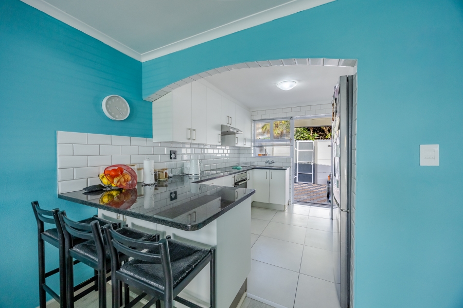 2 Bedroom Property for Sale in Lakeside Western Cape